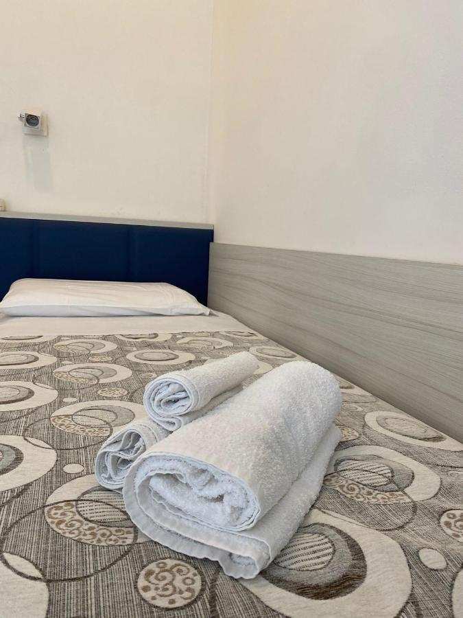 Hotel Silver Rimini Exteriör bild