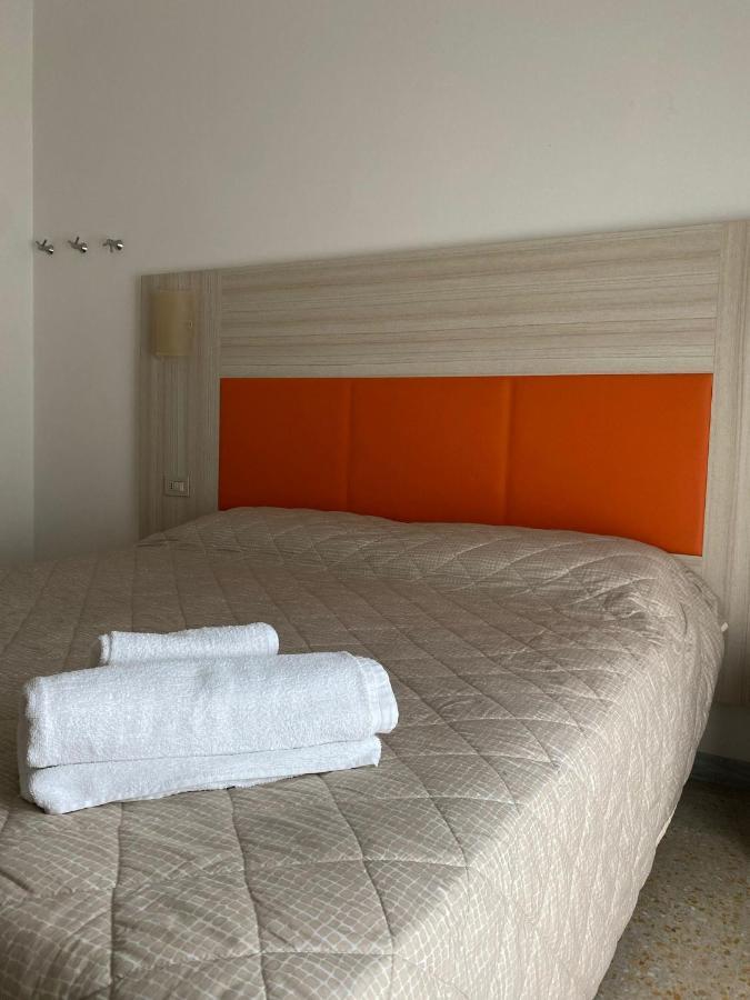 Hotel Silver Rimini Exteriör bild